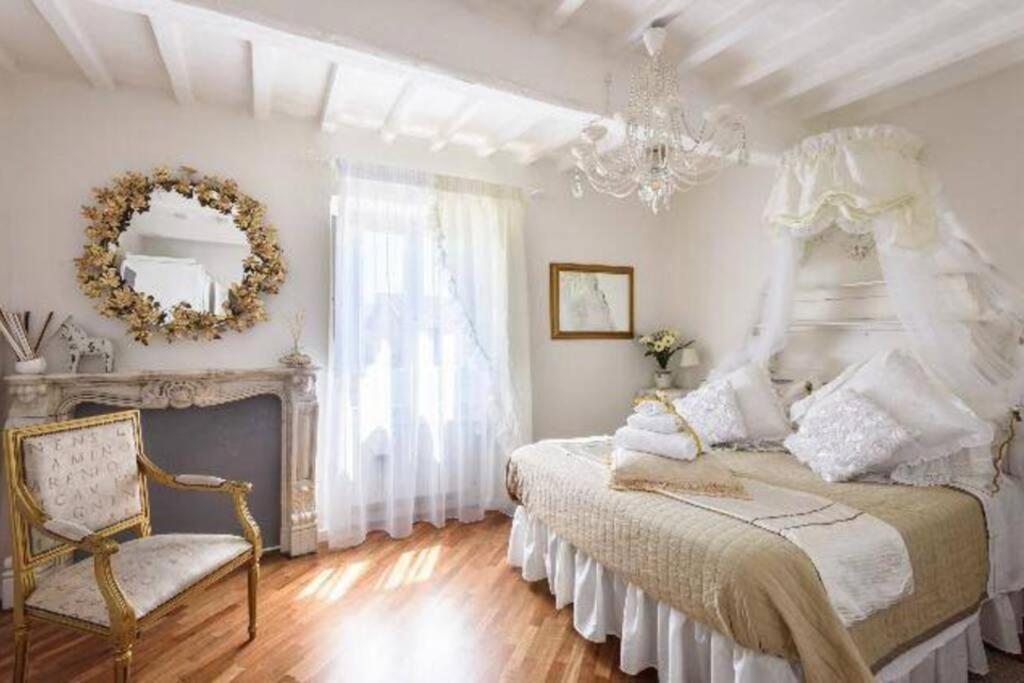 Appartamento Incantevole Nel Centro Di Arezzo Ngoại thất bức ảnh